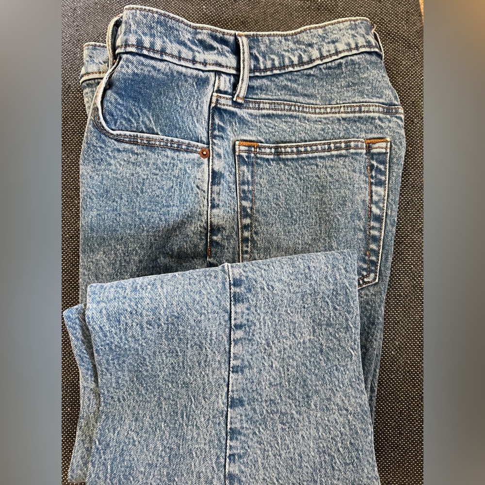 Abercrombie & Fitch Classic Blue Denim Jeans Women’s 90s Straight high rise NWOT